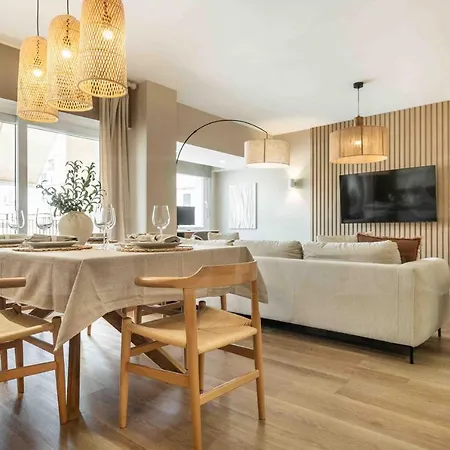 Apartman Gorgeous With Balcony - Center By Rems