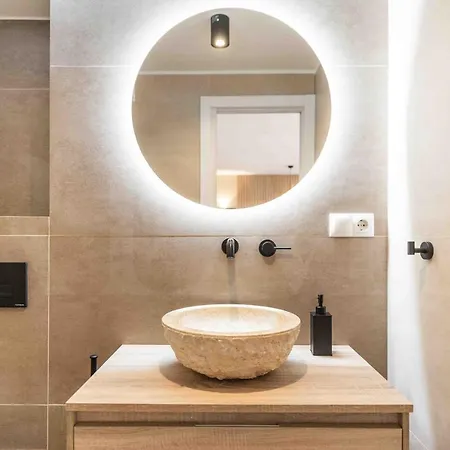 Gorgeous With Balcony - Center By Rems Apartman Málaga