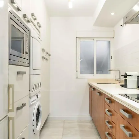 Apartman Gorgeous With Balcony - Center By Rems *