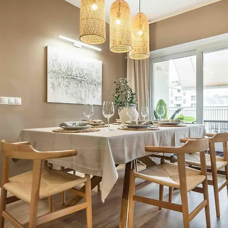 Apartment Gorgeous With Balcony - Center By Rems Malaga